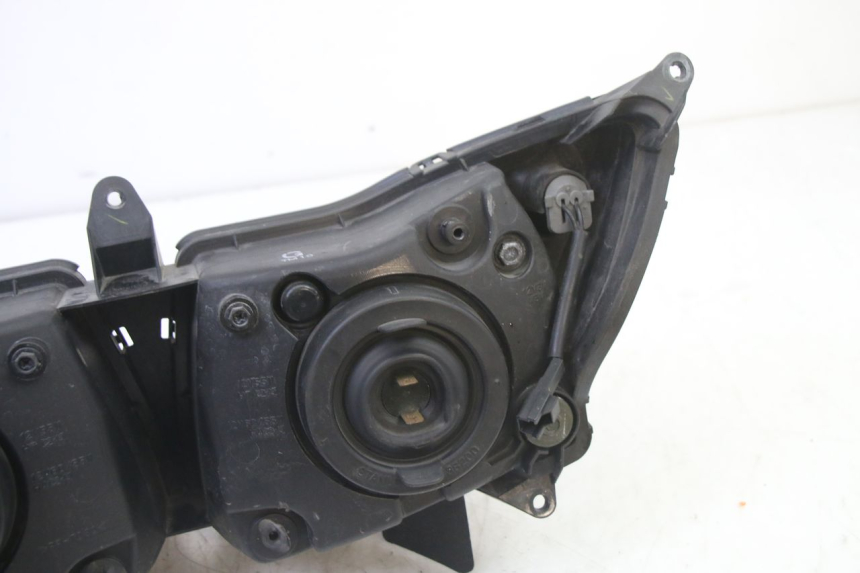photo de SCHEINWERFER YAMAHA FZ6 FAZER S2 600 (2007 - 2011)