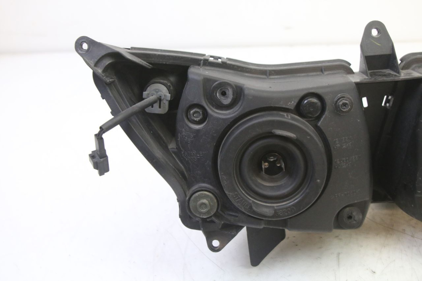photo de SCHEINWERFER YAMAHA FZ6 FAZER S2 600 (2007 - 2011)