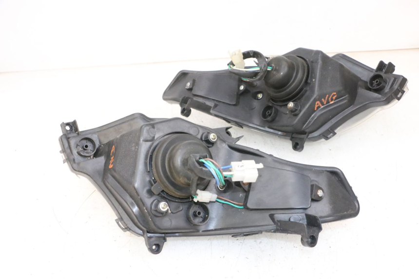 photo de SCHEINWERFER JM MOTORS GTS 125 (2015 - 2019) - Technische Nahaufnahme