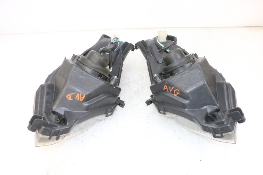 photo de SCHEINWERFER JM MOTORS GTS 125 (2015 - 2019) - Details der Befestigungspunkte