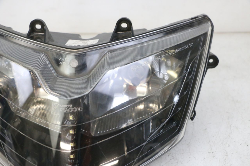 photo de SCHEINWERFER PIAGGIO IE MP3 YOURBAN 300 (2011 - 2016)