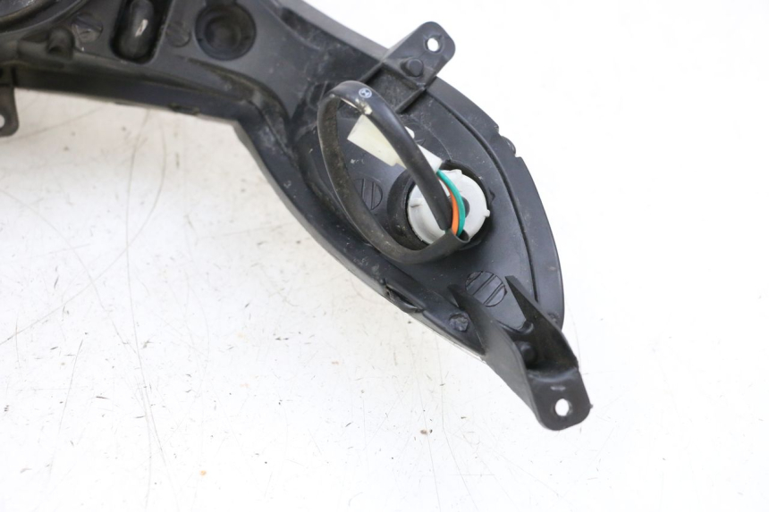 photo de VORDERSCHEINWERFER PEUGEOT KISBEE 2T 50 (2010 - 2017) - Oberflächenzustand und Material