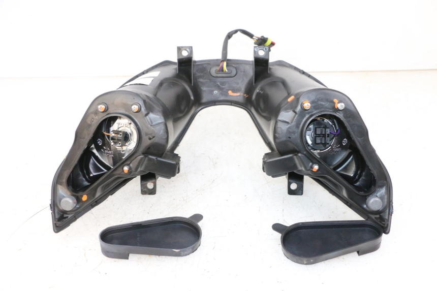 photo de SCHEINWERFER PIAGGIO MP3 HPE 300 (2019 - 2026) - Detailansicht des Bauteils