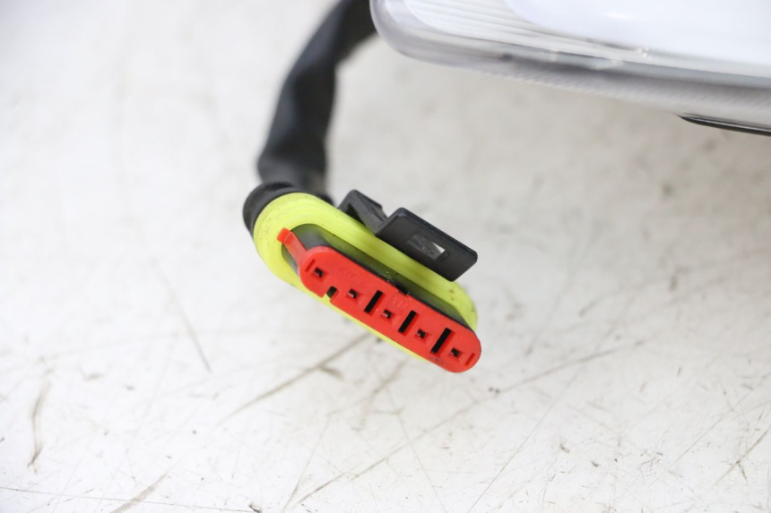 photo de SCHEINWERFER PIAGGIO MP3 HPE 300 (2019 - 2026) - Hochauflösende Nahaufnahme