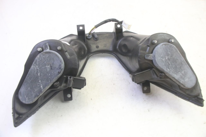 photo de SCHEINWERFER PIAGGIO MP3 RL 250 (2007 - 2010) - Oberflächenzustand und Material