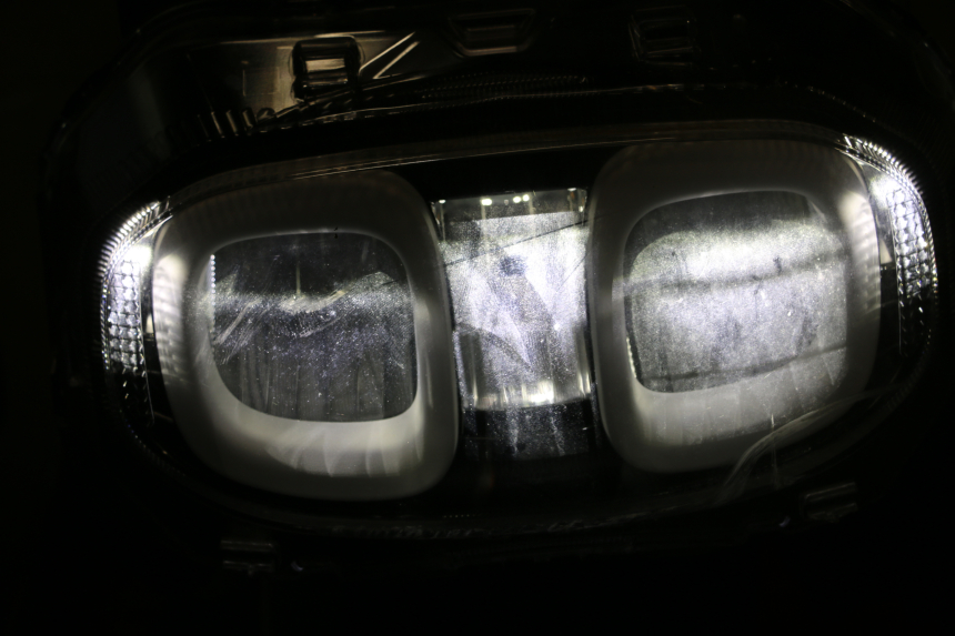 photo de SCHEINWERFER YAMAHA NEO'S CORE 1 (2022 - 2026) - Detaillierte Sichtprüfung