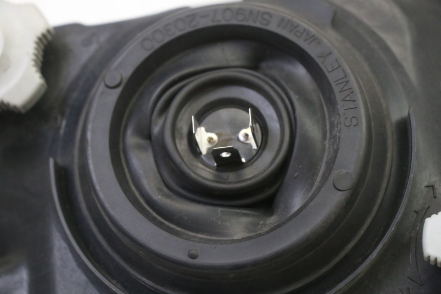 photo de SCHEINWERFER HONDA NTV DEAUVILLE 650 (2001 - 2006)