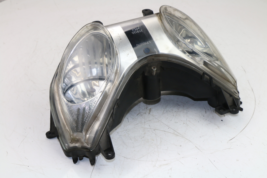 photo de SCHEINWERFER PIAGGIO CARNABY 125 (2007 - 2011)