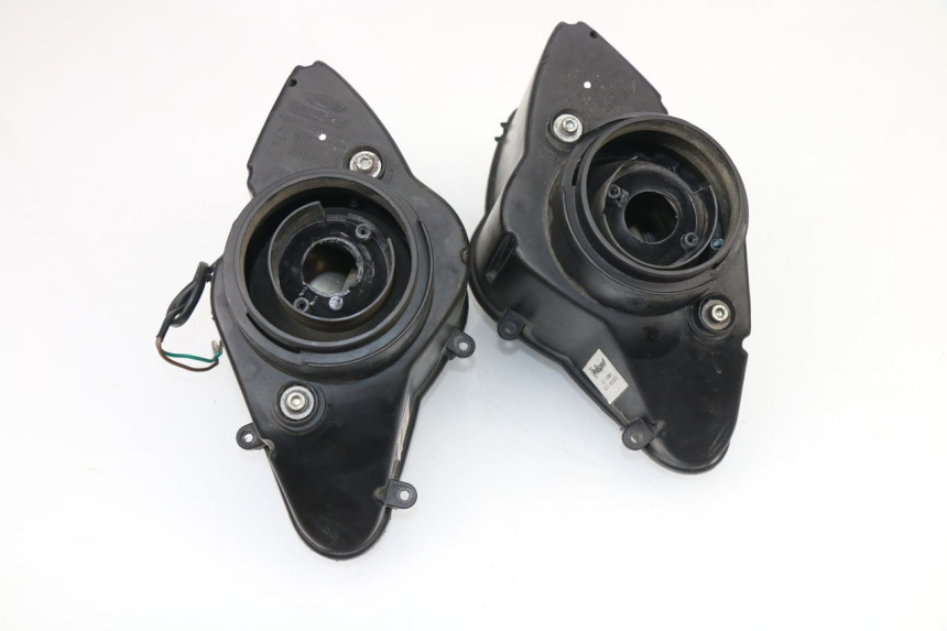 photo de SCHEINWERFER RIEJU RS3 50 (2010 - 2018)