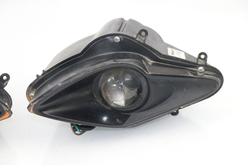 photo de SCHEINWERFER RIEJU RS3 50 (2010 - 2018)
