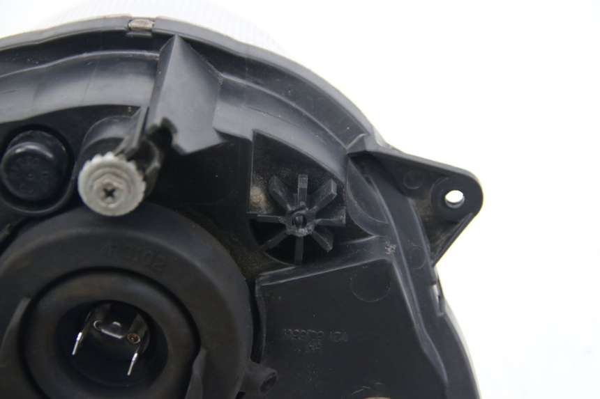 photo de VORDERSCHEINWERFER SUZUKI SIXTEEN 125 (2008 - 2010)