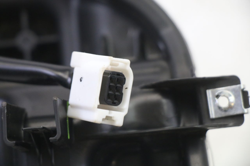 photo de SCHEINWERFER YAMAHA XMAX X-MAX 125 (2021 - 2025)