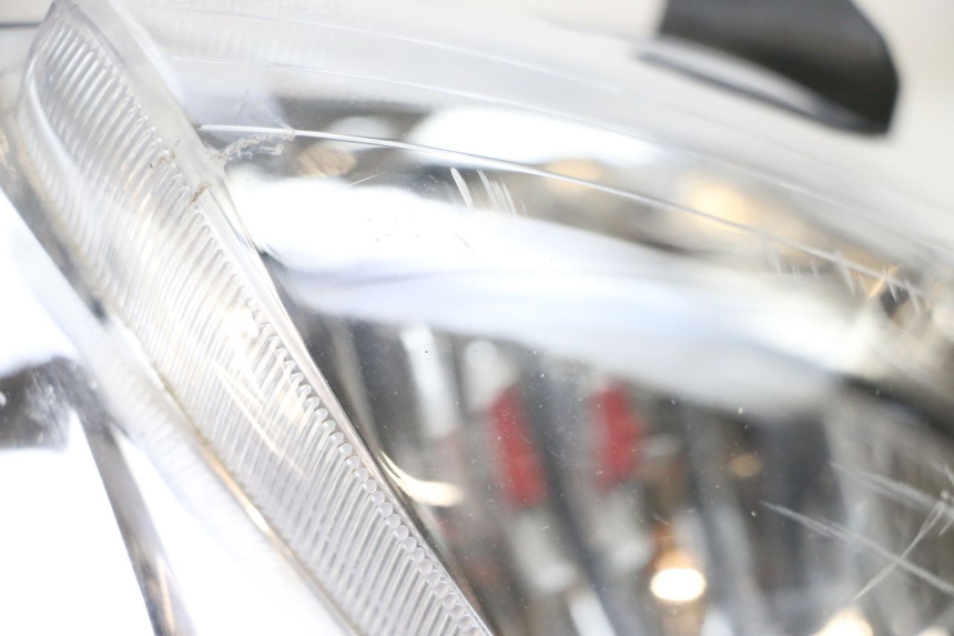 photo de VORDERSCHEINWERFER YAMAHA XMAX X-MAX 125 (2006 - 2009) - Detailansicht des Bauteils