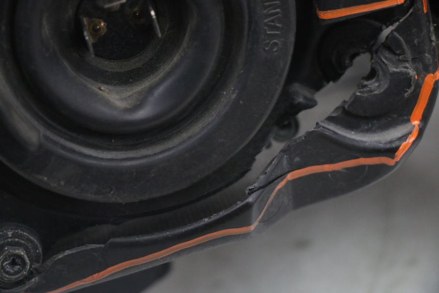 photo de VORDERSCHEINWERFER YAMAHA FZS FAZER 600 (2001 - 2003)