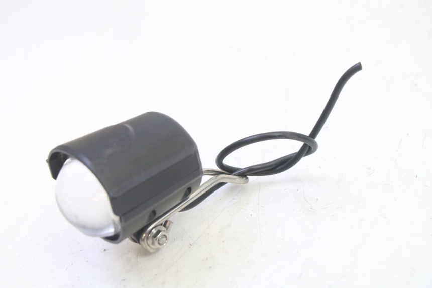 photo de SCHEINWERFER MOOVWAY Z8 1