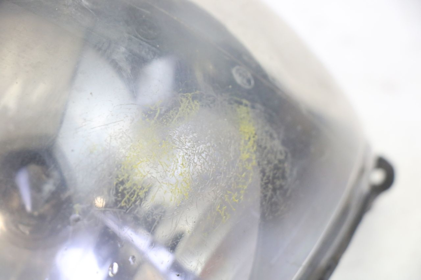 photo de VORDERSCHEINWERFER PIAGGIO ZIP 4T 50 (2018 - 2020) - Zoom auf Gebrauchszustand