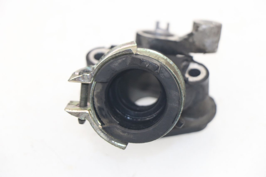 photo de ANSAUGSTUTZEN KYMCO AGILITY DELIVERY 4T 50 (2018 - 2023) - Detailansicht des Bauteils