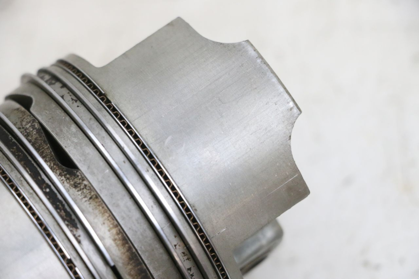 photo de KOLBEN SUZUKI BURGMAN EXECUTIVE ABS 650 (2006 - 2012) - Zoom auf Gebrauchszustand