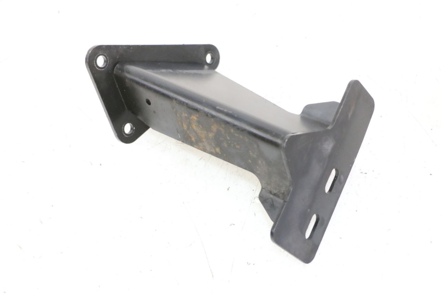 photo de FUSSRASTEN HALTEPLATTEN HINTEN RECHT QUADRO 4 4D 350 (2015 - 2018)