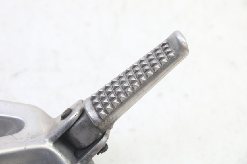 photo de FUSSRASTEN HALTEPLATTEN HINTEN RECHT HONDA CBR RR FIREBLADE 900 (1992 - 1994)