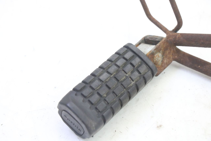 photo de FUSSRASTEN HALTEPLATTEN HINTEN RECHT APRILIA ETX 125 (1998 - 2002)