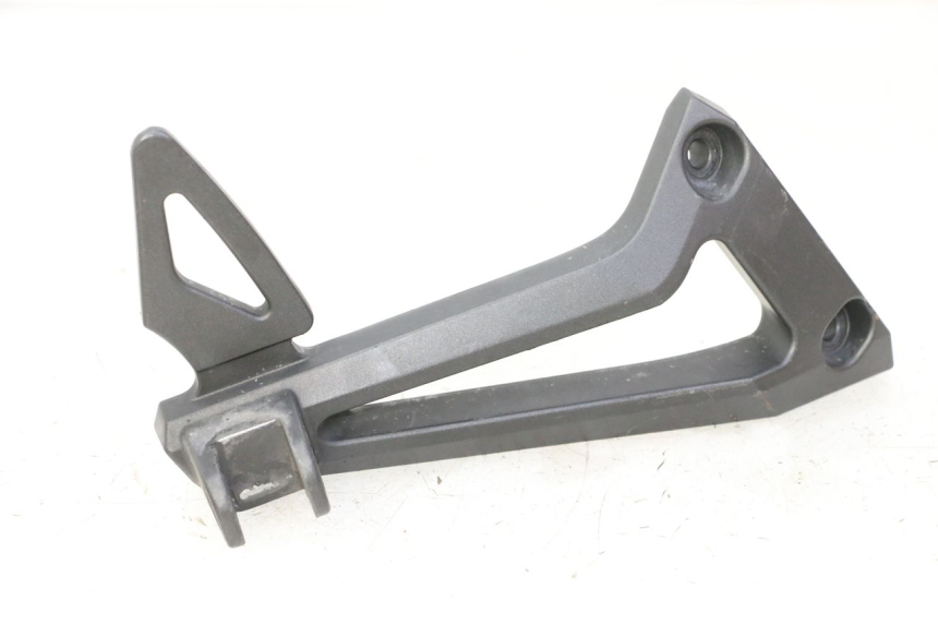 photo de FUSSRASTEN HALTEPLATTEN HINTEN RECHT YAMAHA FZ6 FAZER S2 600 (2007 - 2011)