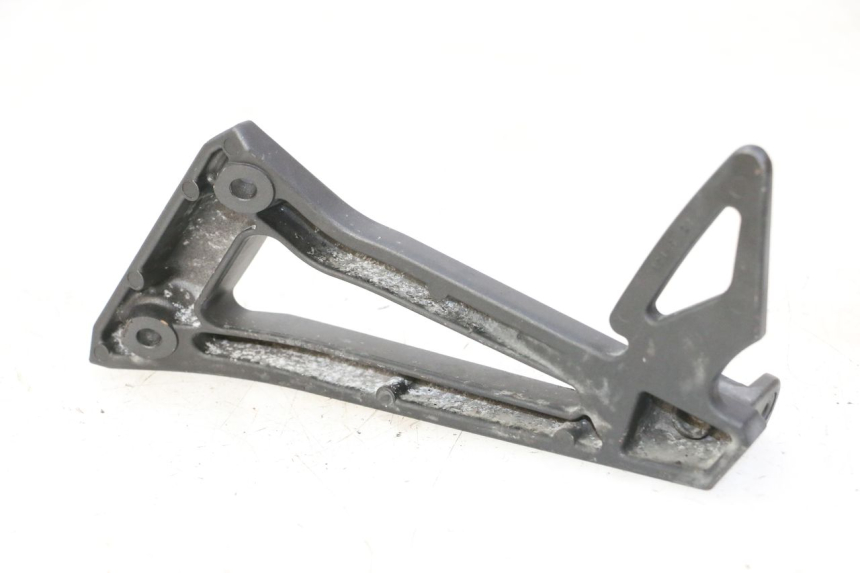 photo de FUSSRASTEN HALTEPLATTEN HINTEN RECHT YAMAHA FZ6 FAZER S2 600 (2007 - 2011)