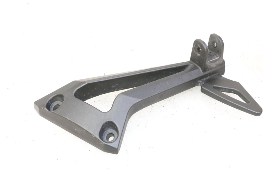 photo de FUSSRASTEN HALTEPLATTEN HINTEN RECHT YAMAHA FZ6 FAZER S2 600 (2007 - 2011)
