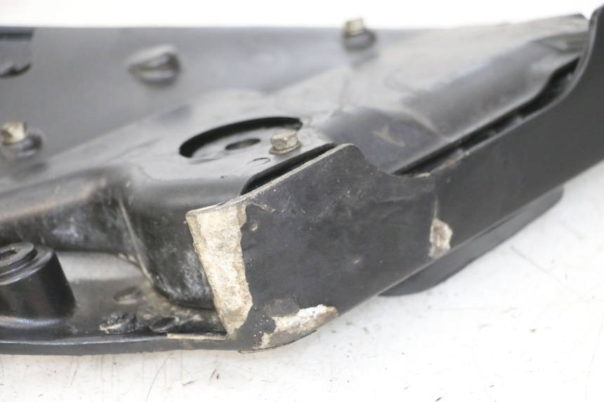 photo de FUSSRASTEN HALTEPLATTEN HINTEN RECHT GILERA NEXUS 300 (2008 - 2013)