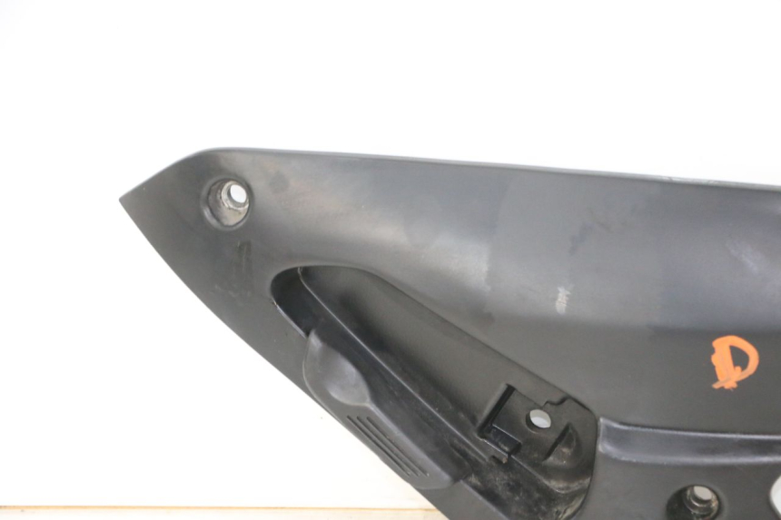 photo de FUSSRASTEN HALTEPLATTEN HINTEN RECHT GILERA NEXUS 300 (2008 - 2013)