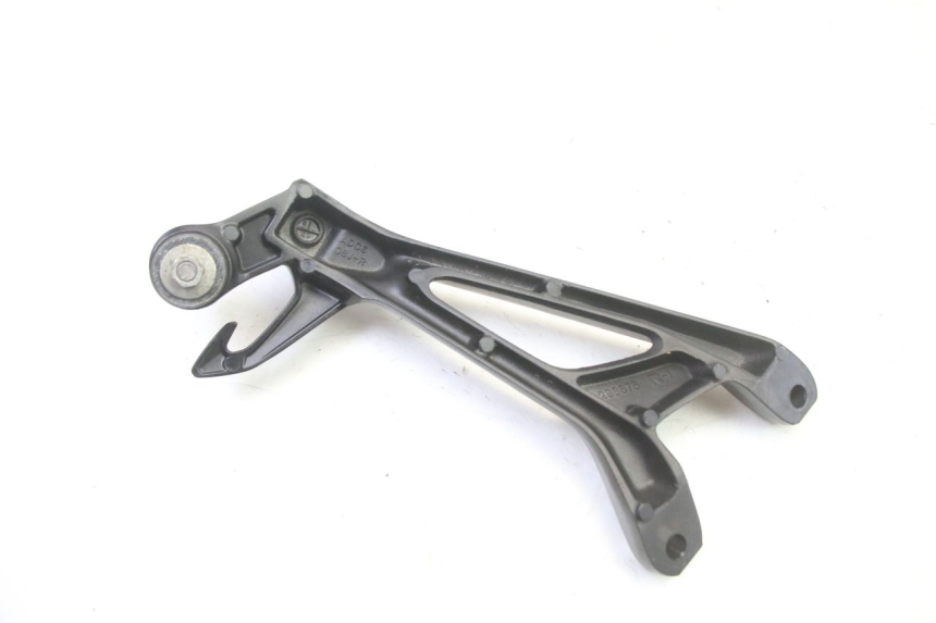 photo de FUSSRASTEN HALTEPLATTEN HINTEN RECHT SUZUKI GSR 750 (2011 - 2017)