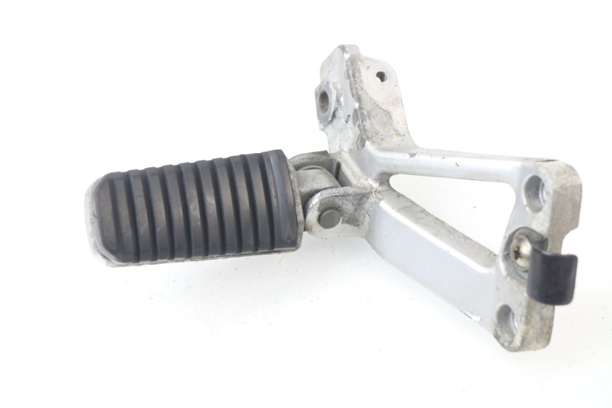 photo de FUSSRASTEN HALTEPLATTEN HINTEN RECHT KAWASAKI GTR 1000 (1994 - 2004)