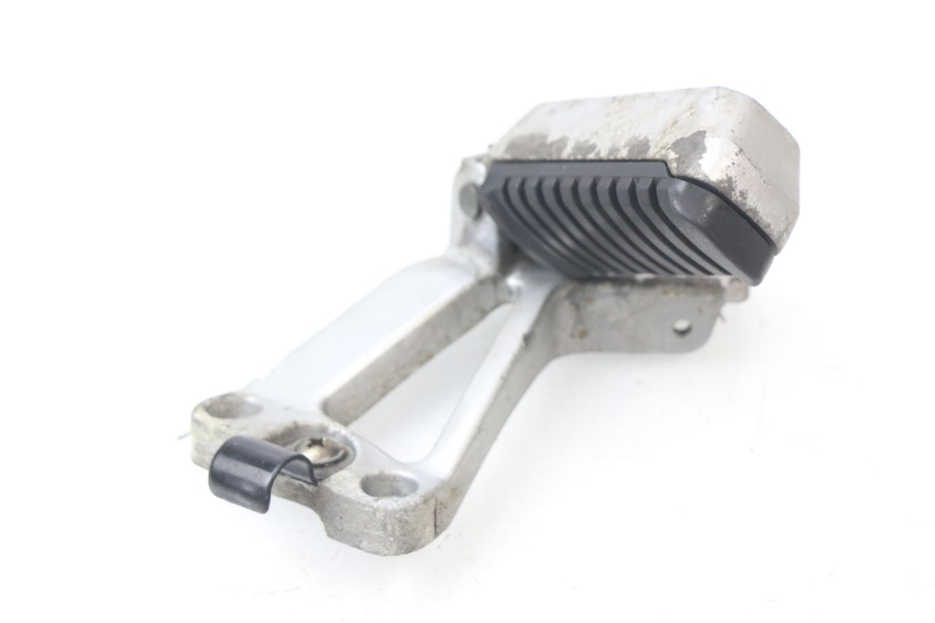 photo de FUSSRASTEN HALTEPLATTEN HINTEN RECHT KAWASAKI GTR 1000 (1994 - 2004)