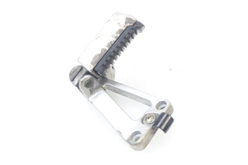 photo de FUSSRASTEN HALTEPLATTEN HINTEN RECHT KAWASAKI GTR 1000 (1994 - 2004)