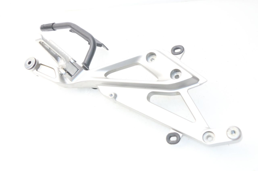 photo de FUSSRASTEN HALTEPLATTEN HINTEN RECHT HONDA INTEGRA NC D 750 (2016 - 2018)