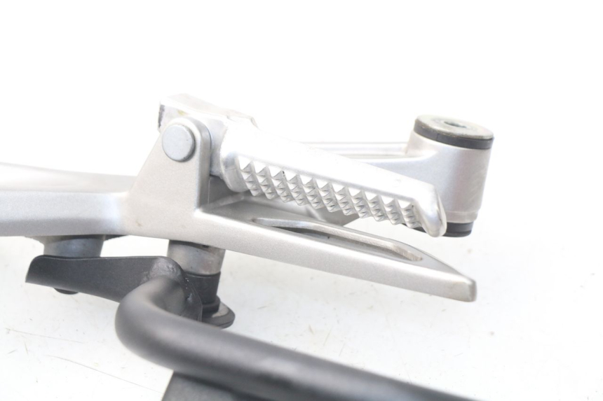 photo de FUSSRASTEN HALTEPLATTEN HINTEN RECHT HONDA INTEGRA NC D 750 (2016 - 2018)