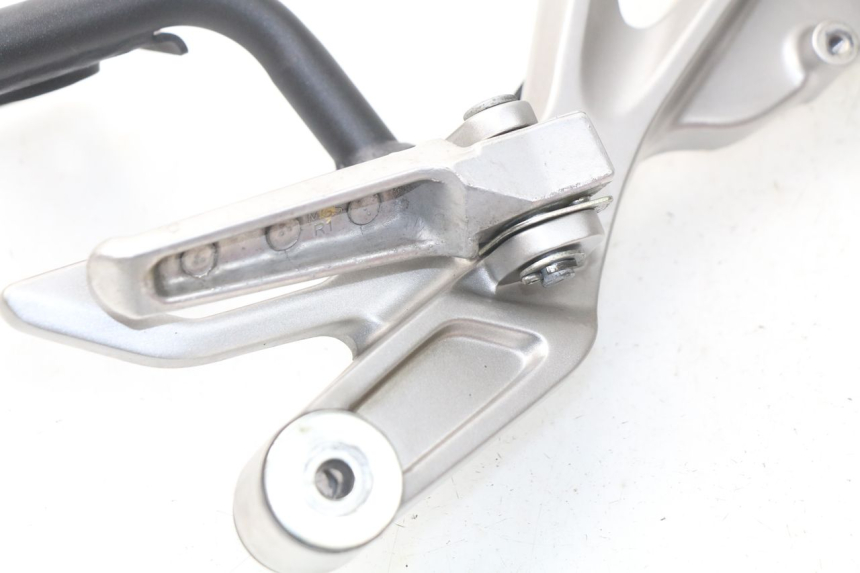 photo de FUSSRASTEN HALTEPLATTEN HINTEN RECHT HONDA INTEGRA NC D 750 (2016 - 2018)