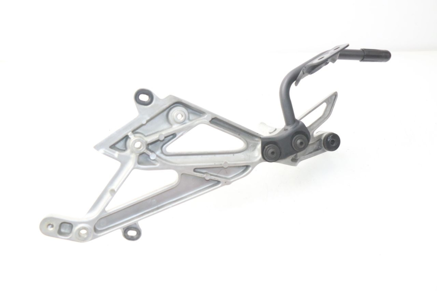 photo de FUSSRASTEN HALTEPLATTEN HINTEN RECHT HONDA INTEGRA NC D 750 (2016 - 2018)
