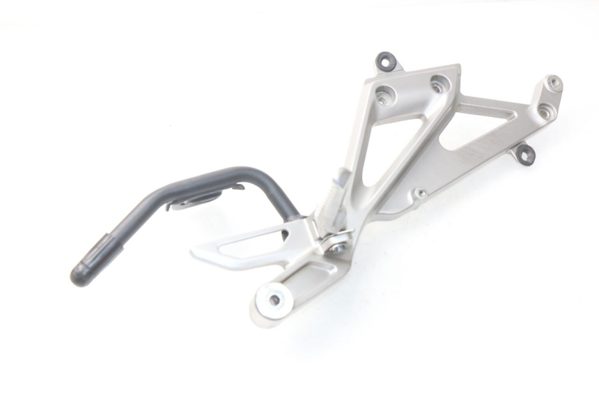 photo de FUSSRASTEN HALTEPLATTEN HINTEN RECHT HONDA INTEGRA NC D 750 (2016 - 2018)