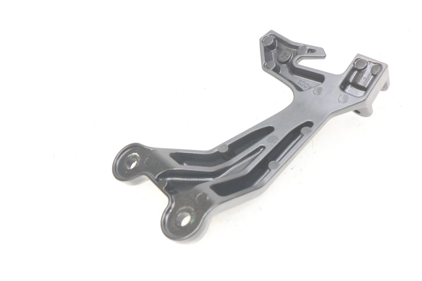 photo de RECHTE HINTERE FUßRASTENHALTERUNG KAWASAKI Z 650 (2016 - 2019)