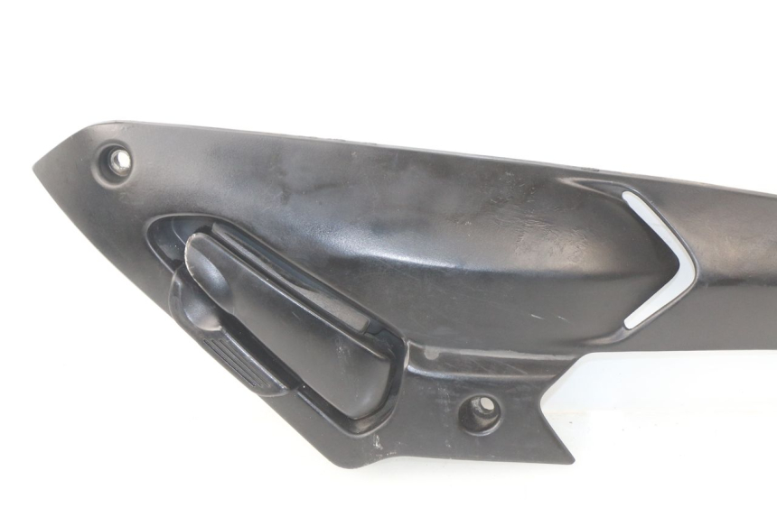 photo de RECHTE HINTERE FUßRASTENHALTERUNG GILERA NEXUS 125 (2009 - 2013)