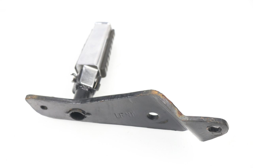 photo de FUSSRASTEN HALTEPLATTEN HINTEN RECHT LIFAN ROYAL KING 250 (2011 - 2019)