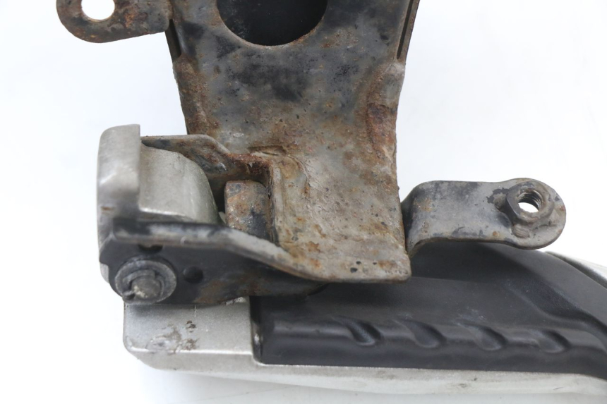 photo de FUSSRASTEN HALTEPLATTEN HINTEN RECHT HONDA SH ABS 125 (2012 - 2017)