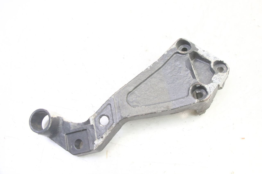 photo de FUSSRASTEN HALTEPLATTEN HINTEN RECHT TRIUMPH SPRINT 900 (1995 - 1998)