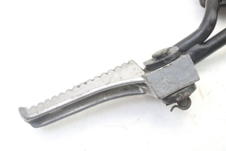 photo de FUSSRASTEN HALTEPLATTEN HINTEN RECHT GILERA STALKER 50 (1997 - 2005)