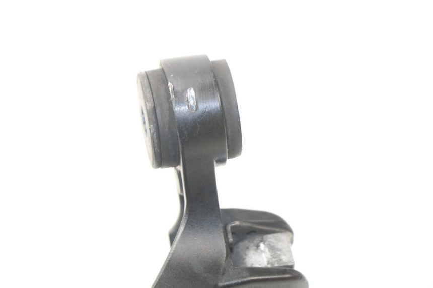 photo de FUSSRASTEN HALTEPLATTEN HINTEN RECHT SUZUKI GSX-R GSXR 750 (2011 - 2016)