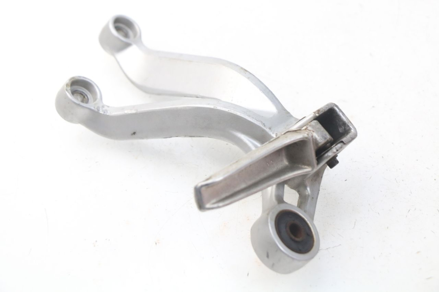 photo de FUSSRASTEN HALTEPLATTEN HINTEN RECHT SUZUKI GSX-R GSXR 600 (2001 - 2003)
