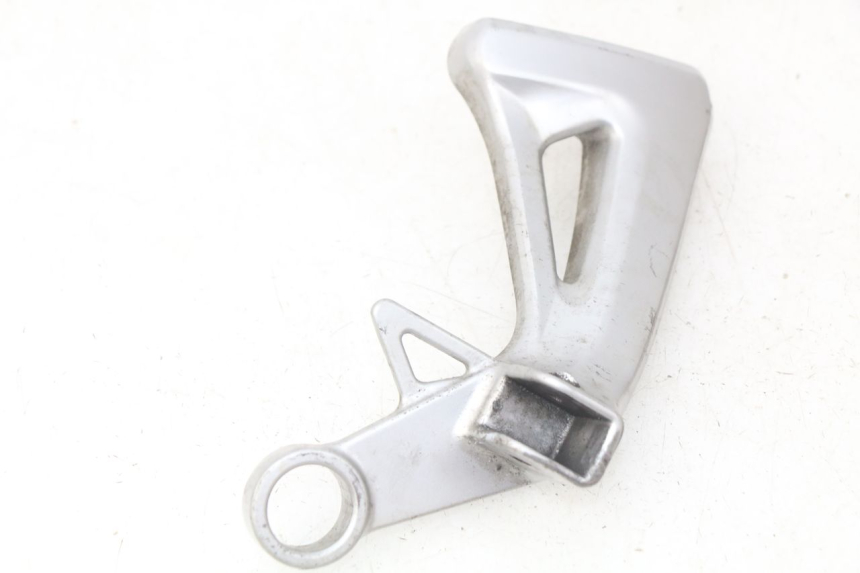 photo de RECHTE HINTERE FUßRASTENHALTERUNG SUZUKI SV S 650 (1999 - 2002)