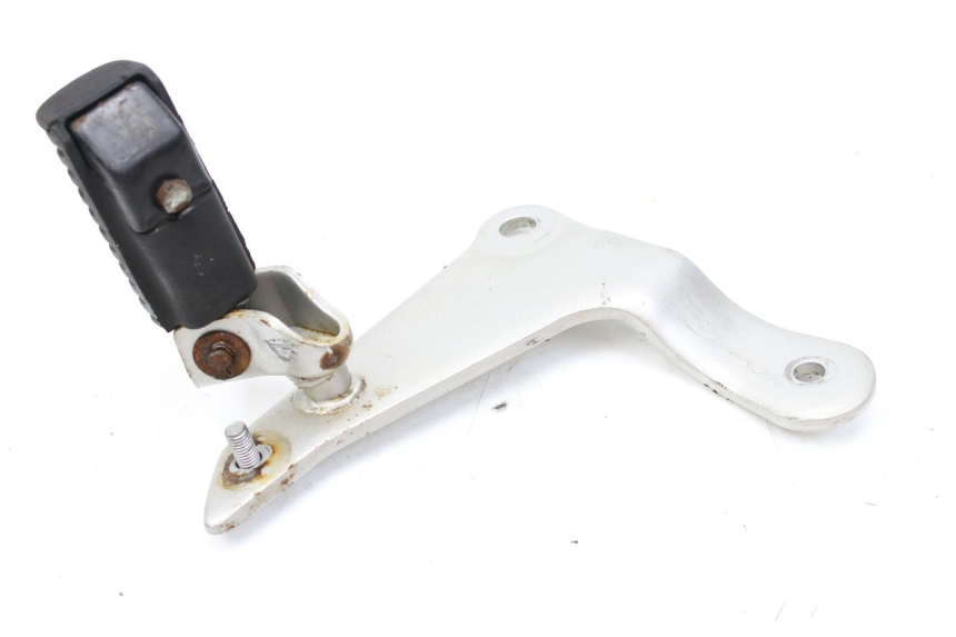 photo de RECHTE HINTERE FUßRASTENHALTERUNG SYM HUSKY 125 (1999 - 2005)