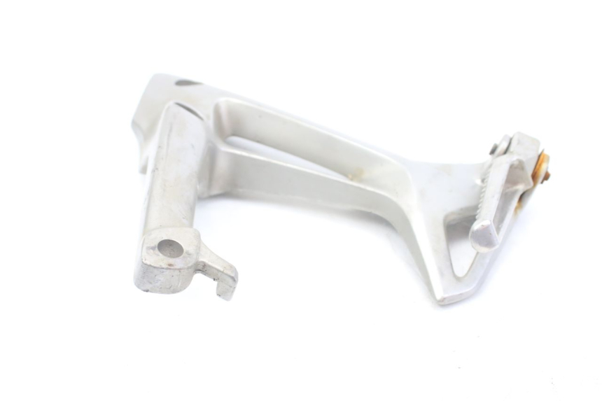 photo de RECHTE HINTERE FUßRASTENHALTERUNG HONDA VFR VTEC RC46 800 (2002 - 2013)